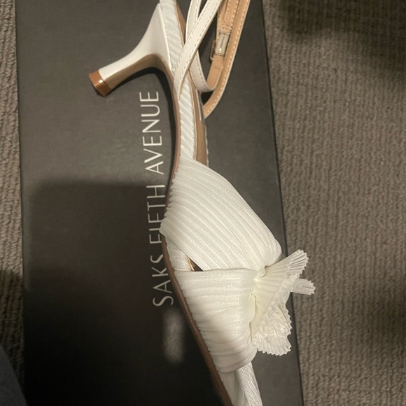 COPY - Saks Fifth Avenue: Women's White Sammy Bow-knot Leather Kitten Heel Sand… - Picture 3 of 4